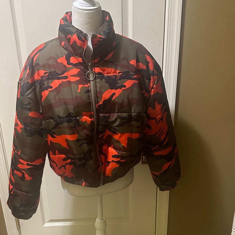 Women’s Camouflage Puffer Jacket